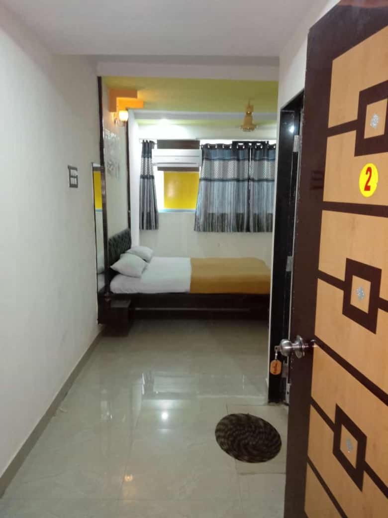 Sahil Lodge Akkalkot Akalkot Екстериор снимка