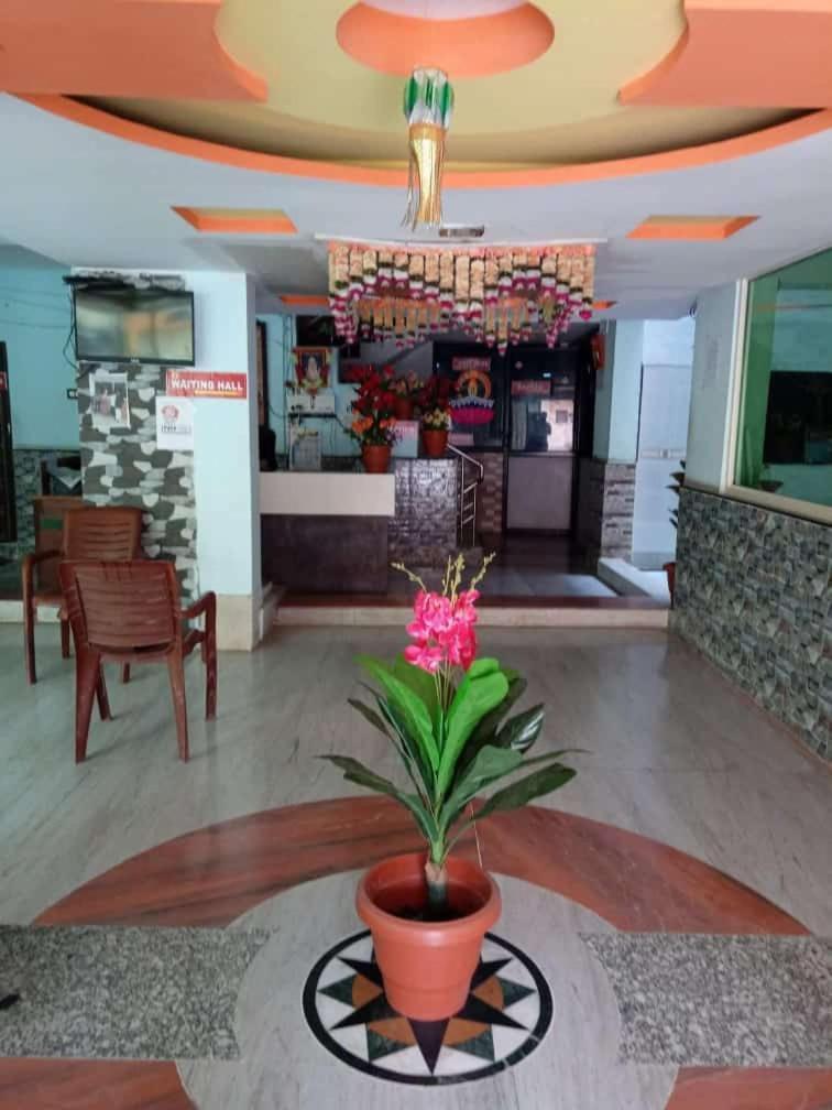 Sahil Lodge Akkalkot Akalkot Екстериор снимка